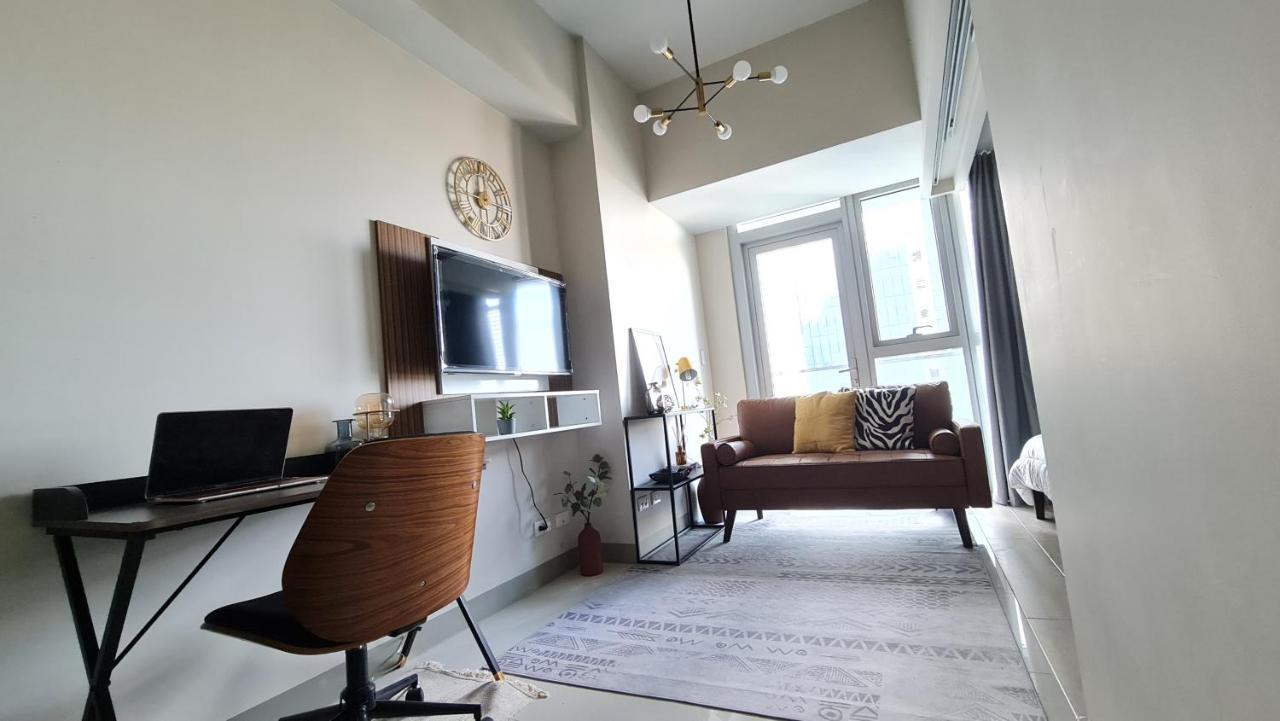 Luxe Bonifacio Global City Taguig Uptown Condo Hotel 1 Bedroom Suite Exterior photo